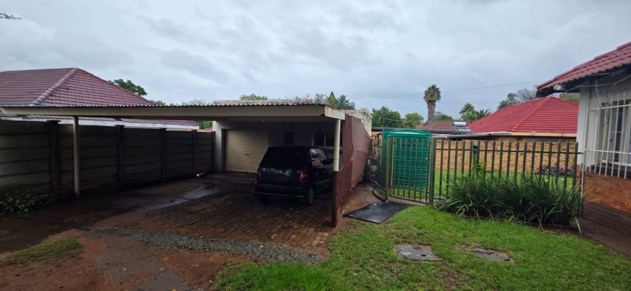 5 Bedroom Property for Sale in Stilfontein North West